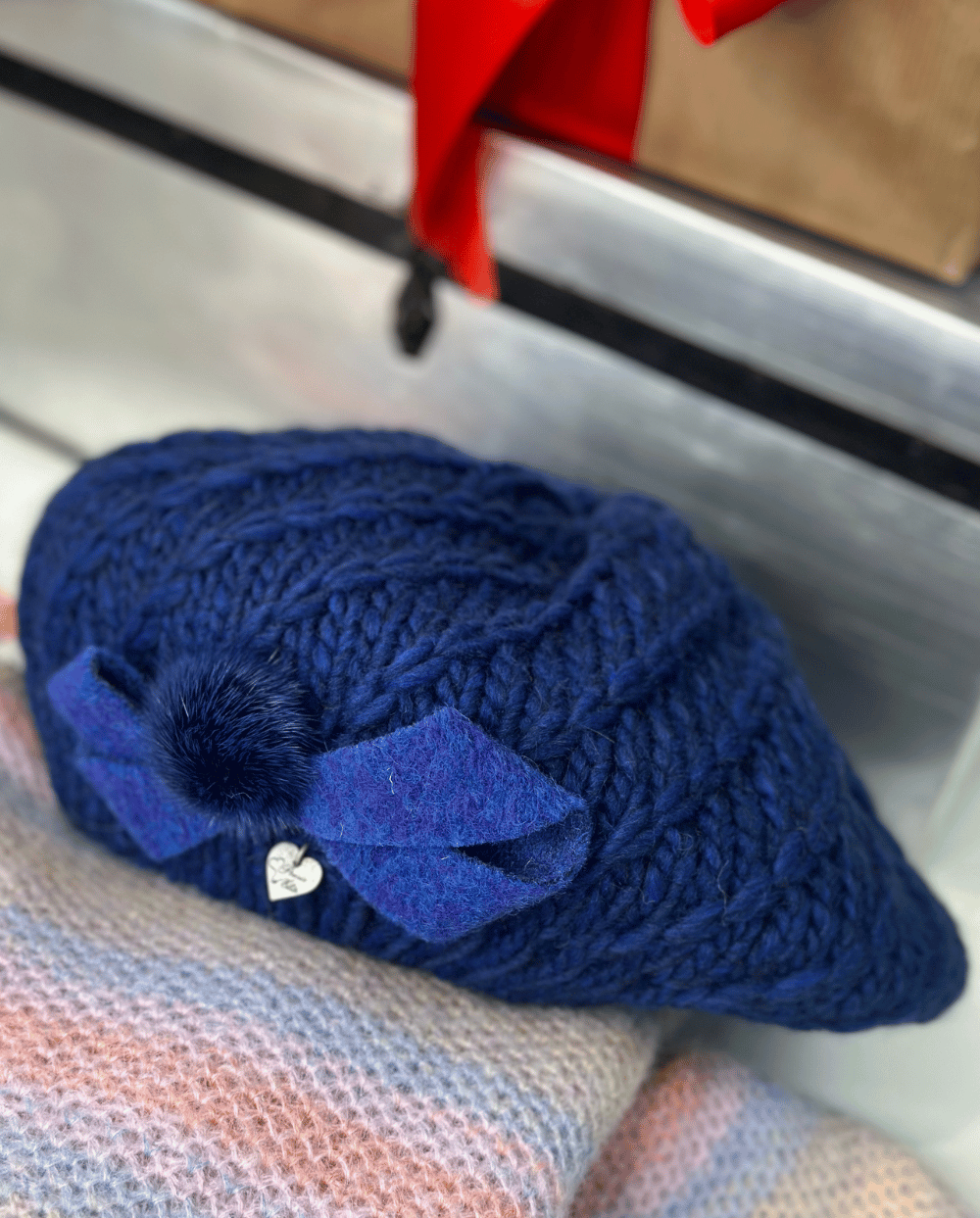 Boina lana Azul pompón Poesia d´Élite