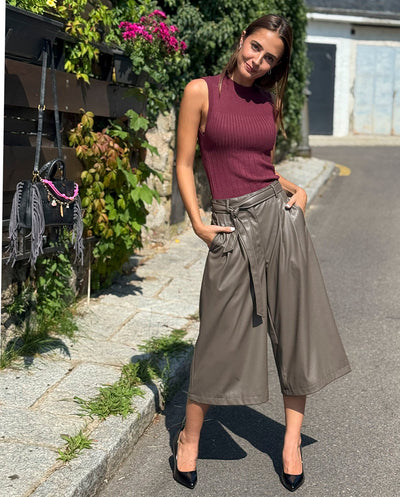 Pantalón culotte piel vegana gris Praline Urban Code