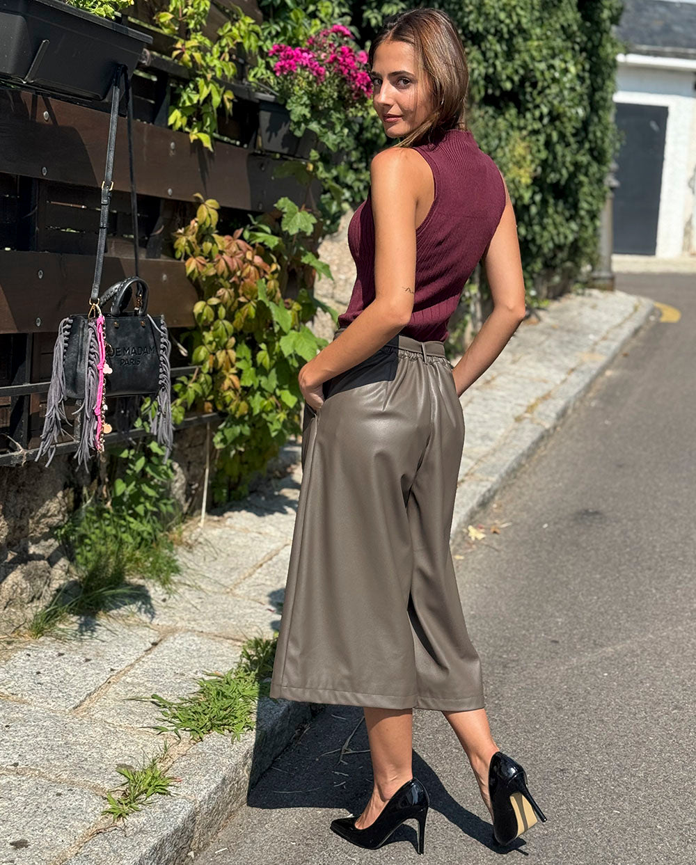 Pantalón culotte piel vegana gris Praline Urban Code