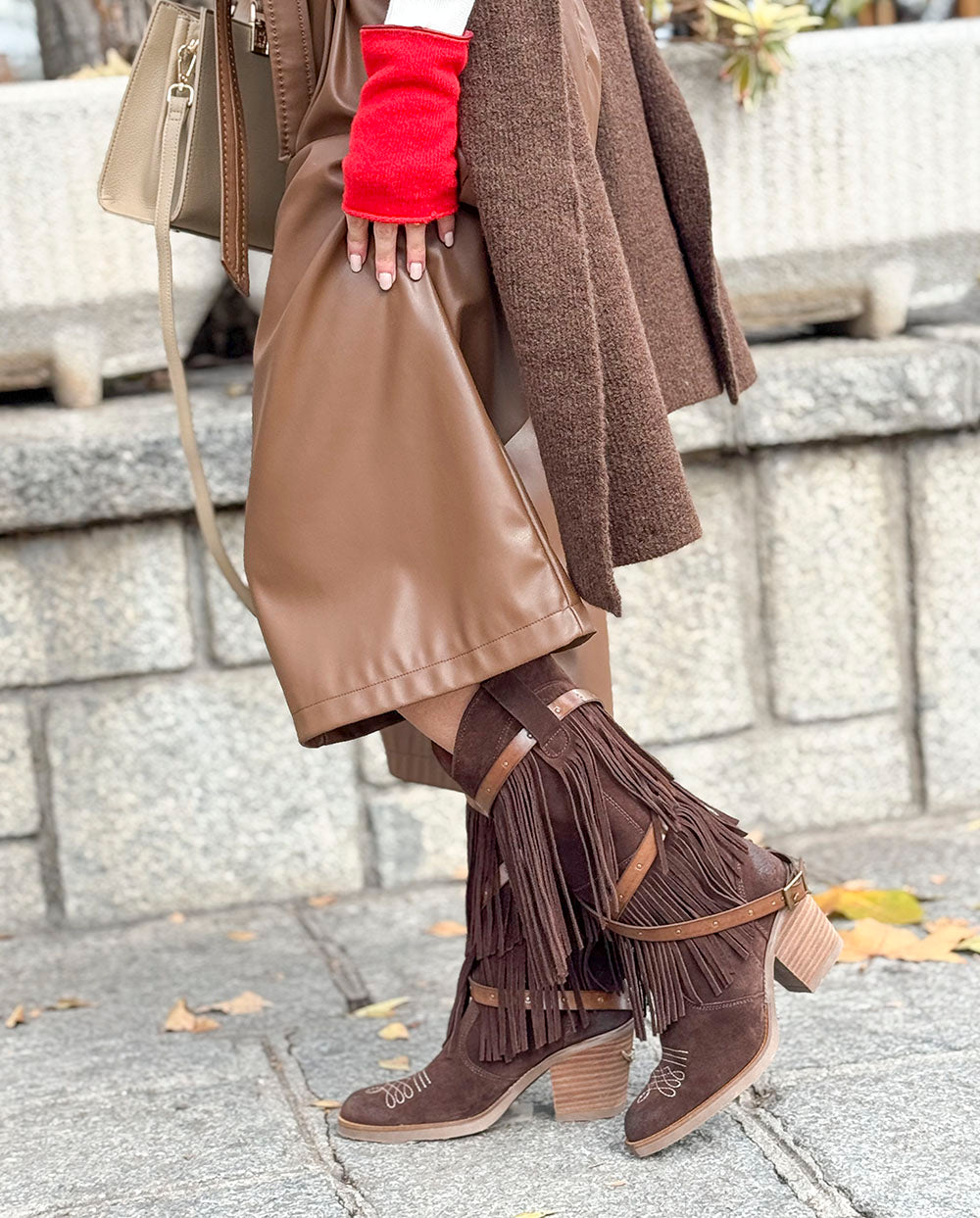 bota-flecos-hebillas-chocolate-Nemonic