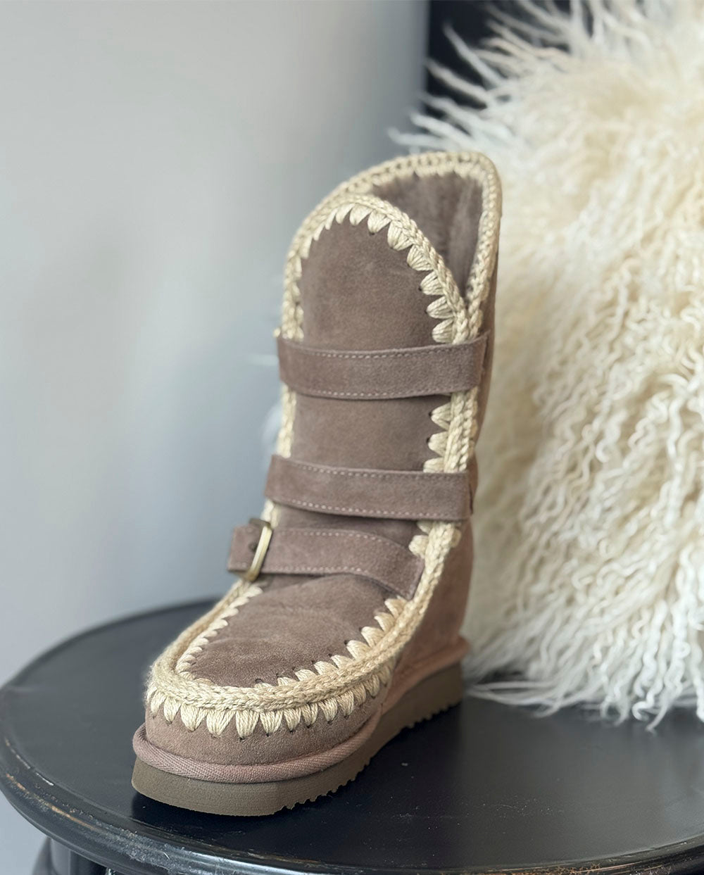 MOU Eskimo Eskimo inner wedge tall buckle gris piedra