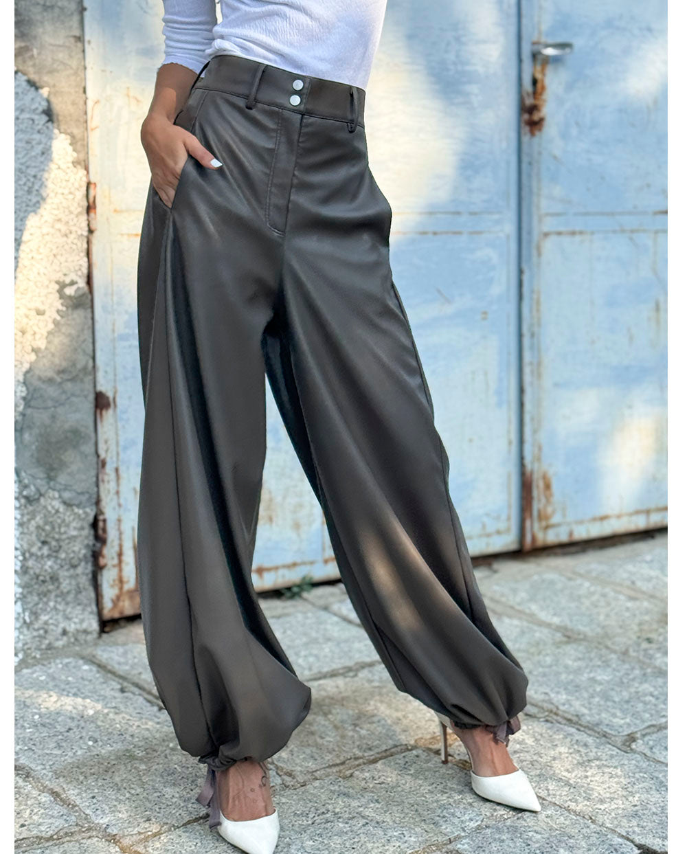 Pantalón largo piel vegana Gris praline Urban Code