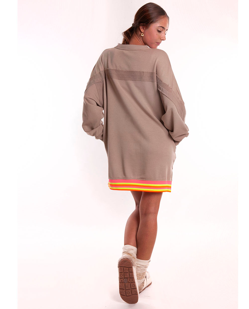 Sudadera larga corazón arena Miss Goodlife