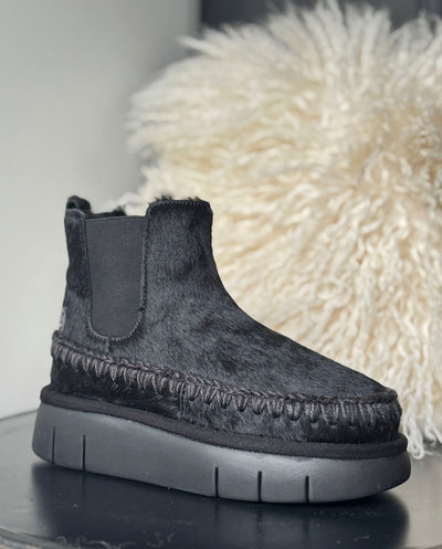 MOU Eskimo Bounce chelsea boot pony skin negro