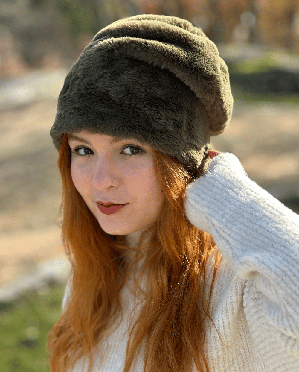 Gorro beanie de pelo caqui Poesia d´Élite