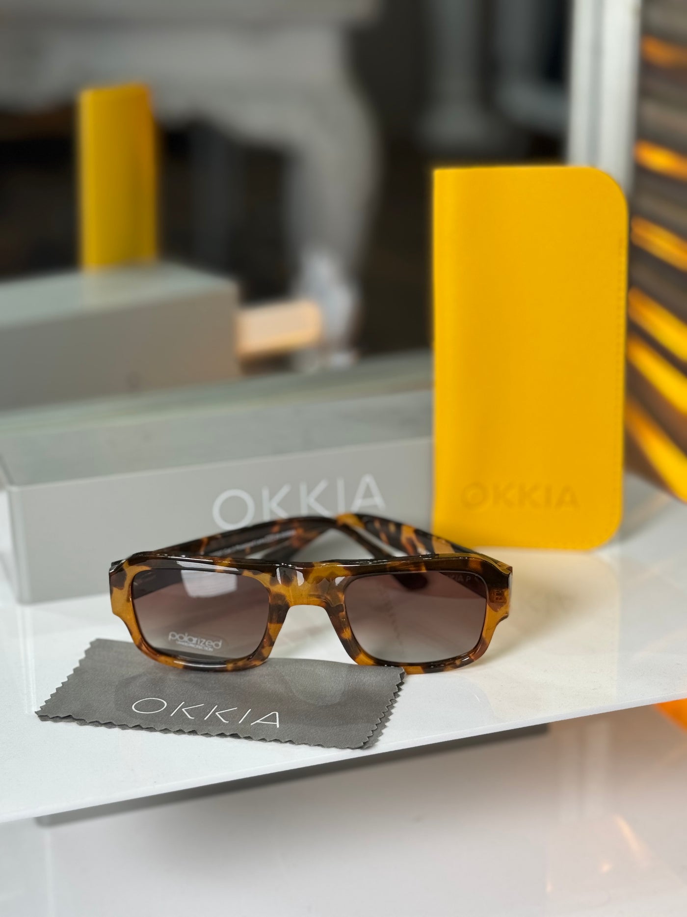 Óculos de sol pretos Tokyo 033 Okkia