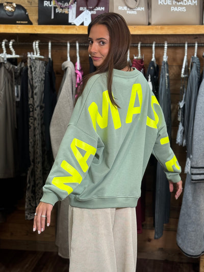 Sudadera Namasté verde y flúor Miss Goodlife