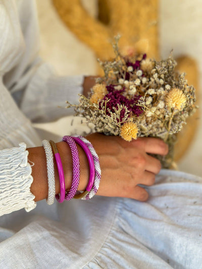 Pulsera nepalí lila-blanco-gris