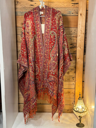 Poncho lana bordado rojo Poc a Poc