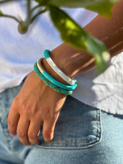 Pulsera nepalí zig zag verde agua-oro