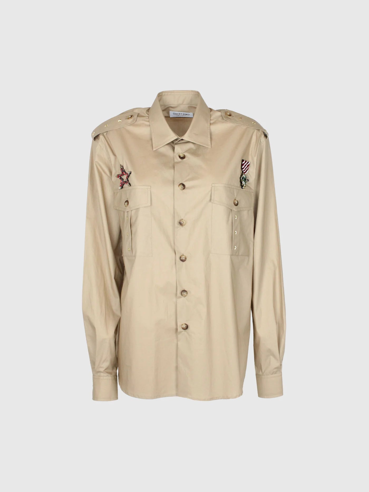 Camisa Militar estrellas y parches Odi et Amo