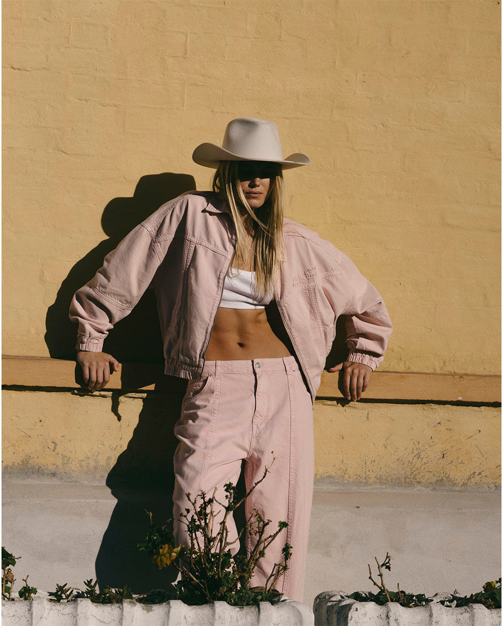 Pantalón rosa chicle Alix the label