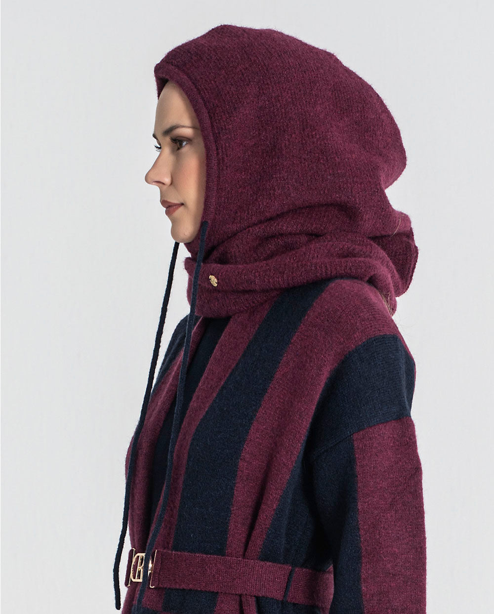 Balaclava borgoña cordón negro Rüga