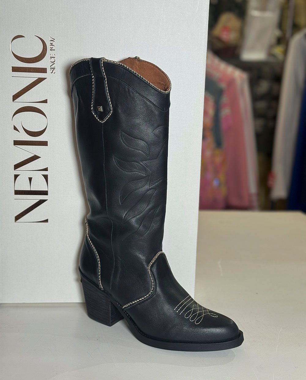 Bota Sauvage negro  Nemonic