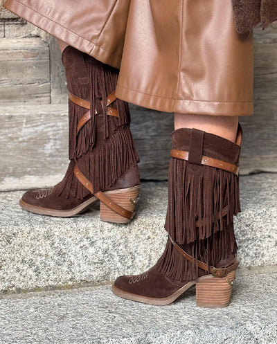 Bota fleco y hebilla Western chocolate Nemonic