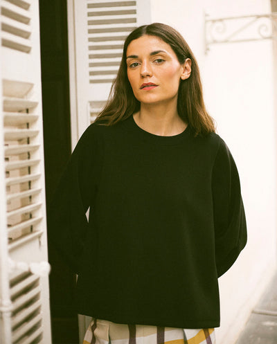 Camiseta sudadera negra PAN Producto Básico