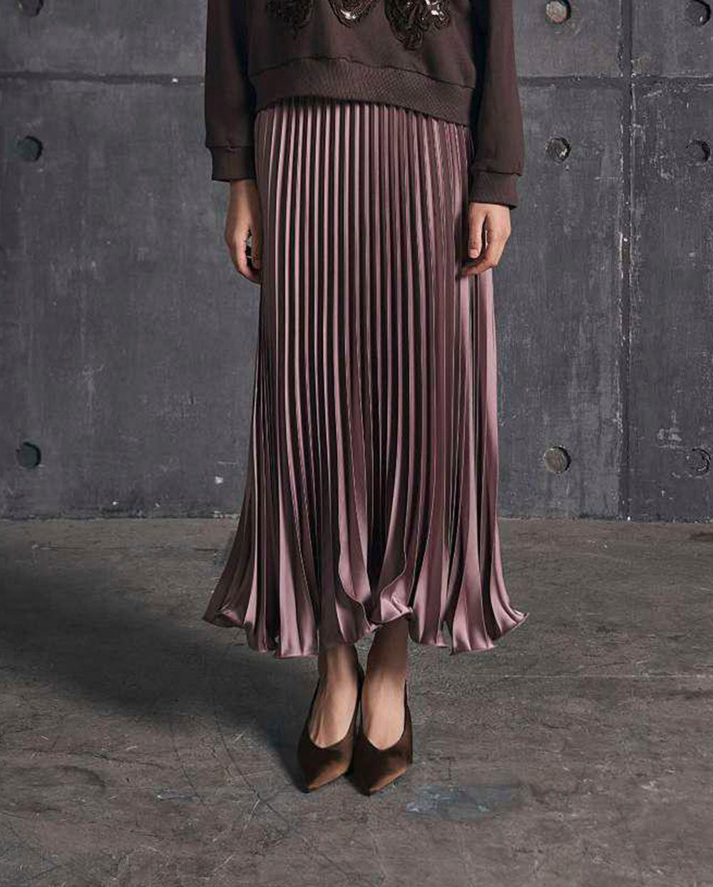 Falda satén plisada rosa D´elle