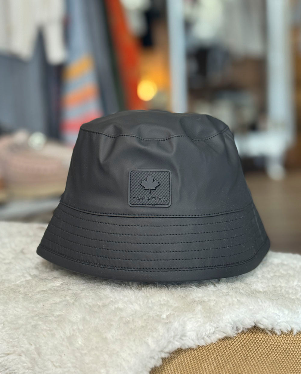 Gorro lluvia negro Canadian Classics