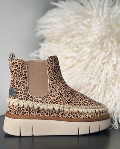 MOU Eskimo Bounce chelsea boot pony skin print