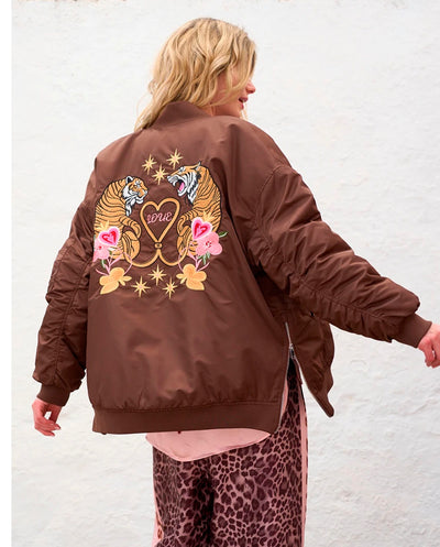 Chaqueta bomber bordado Love Tigers chocolate Miss Goodlife