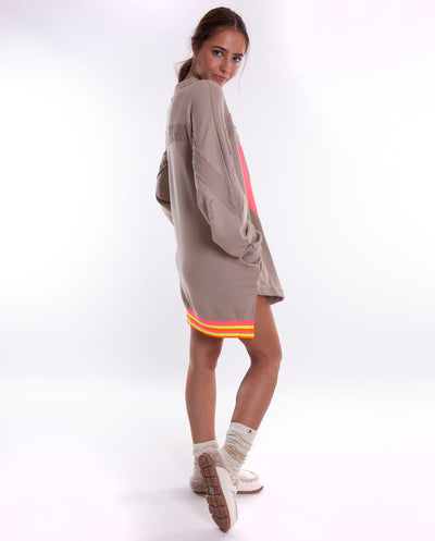 Sudadera larga corazón arena Miss Goodlife
