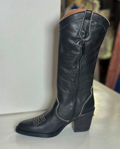 Bota Sauvage negro estrella Nemonic
