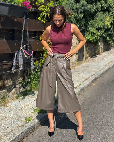 Pantalón culotte piel vegana gris Praline Urban Code