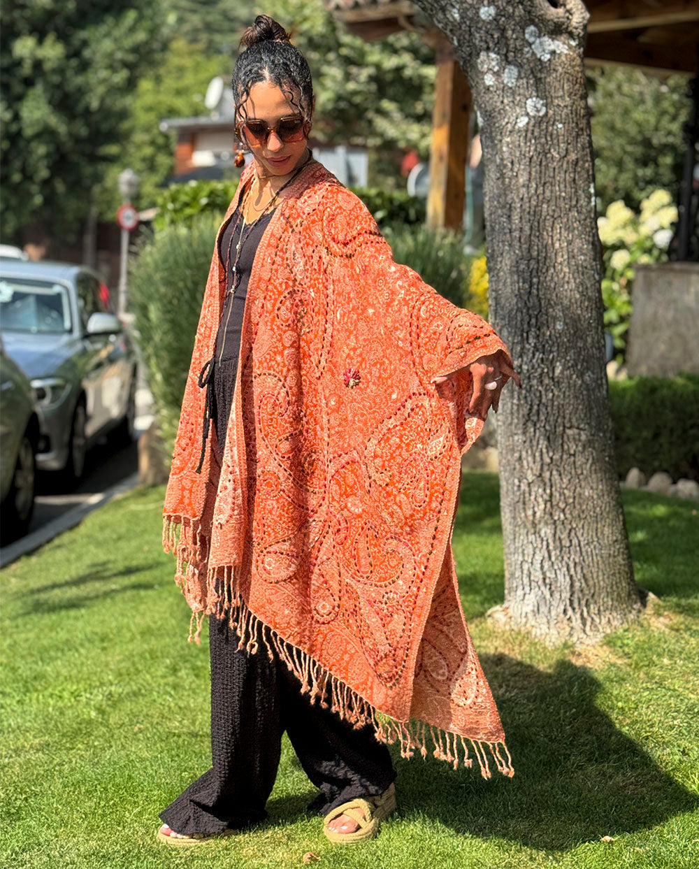 Poncho lana bordado naranja Poc a Poc
