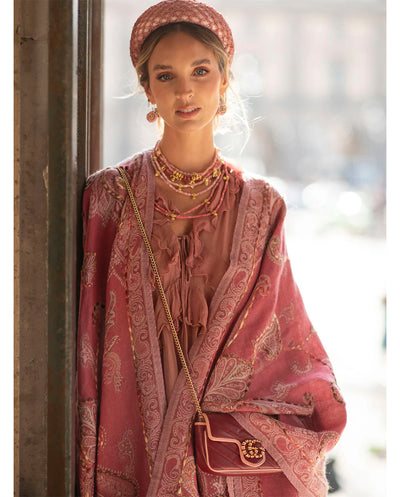 Poncho lana bordado rosa Poc a Poc