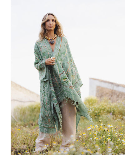 Poncho lana bordado verde te Poc a Poc