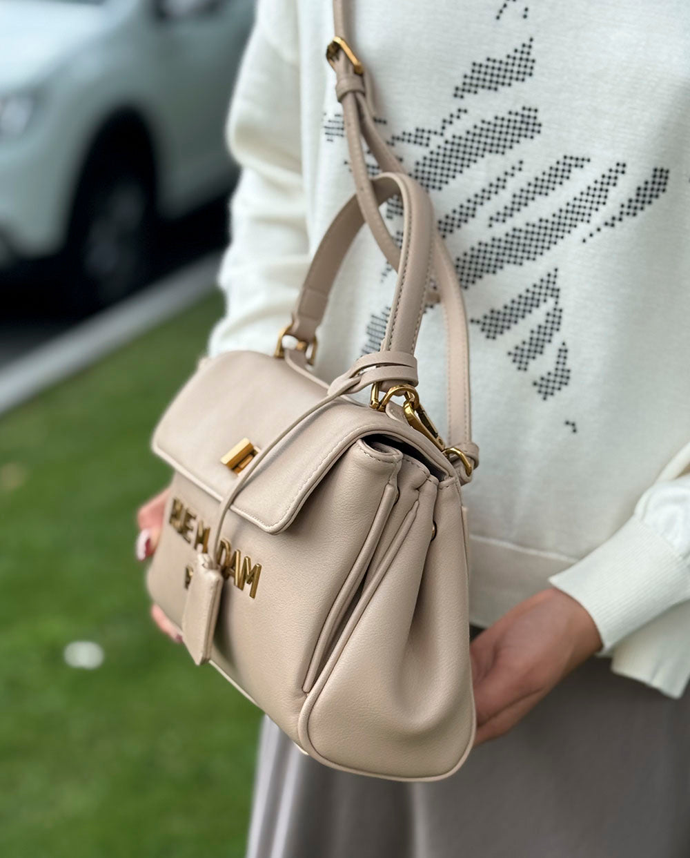 Bolsa Clutch Rue Madam Paris Yosemite Preta