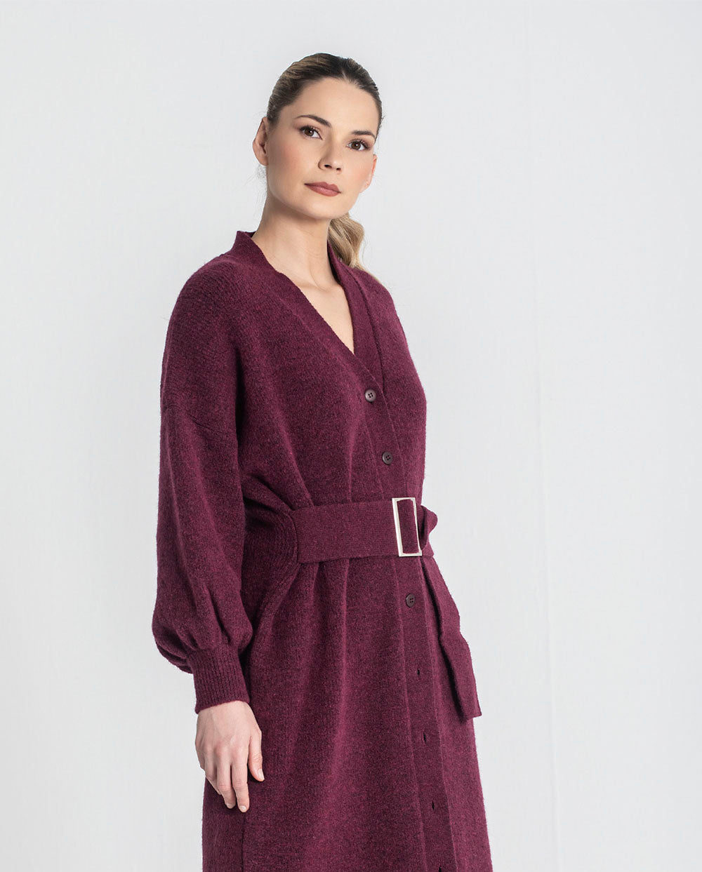 Vestido Cardigan de punto con cinturón borgoña Rüga