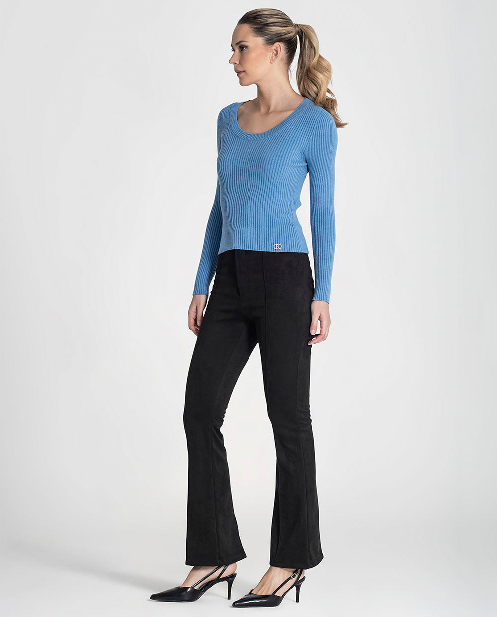 Pantalón flare negro Rüga