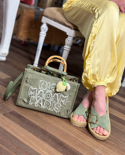 Sandalias Bohonomad verde con bolso butterfly de Rue Madam