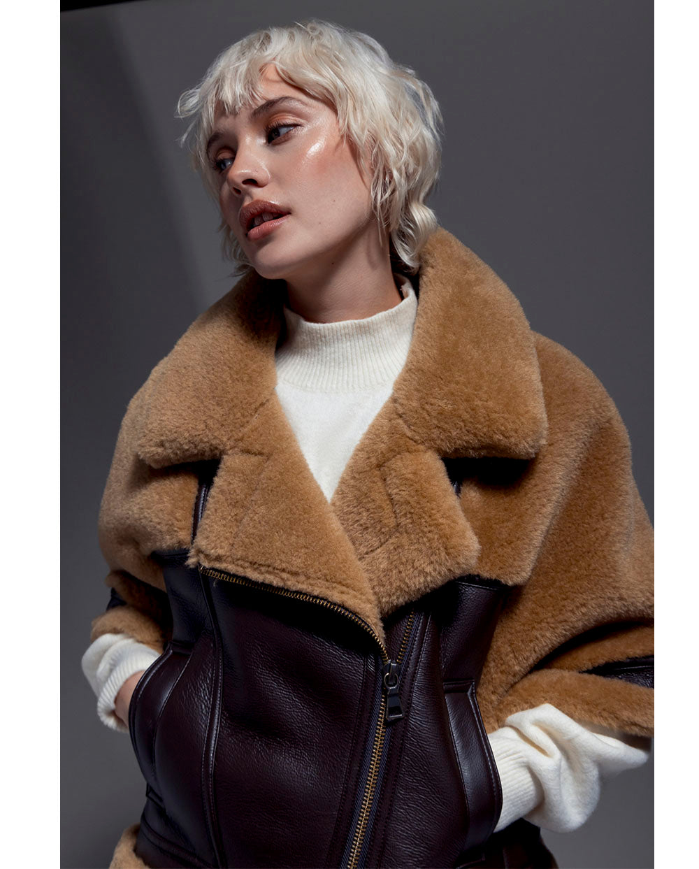 Chaqueta manga corta eco piel marrón Vegan Code