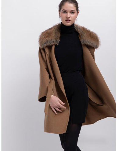 Chaquetón de lana cuello pelo caramelo Urban Code
