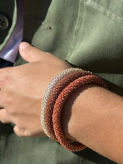 Pulsera nepalí rosa envejecido