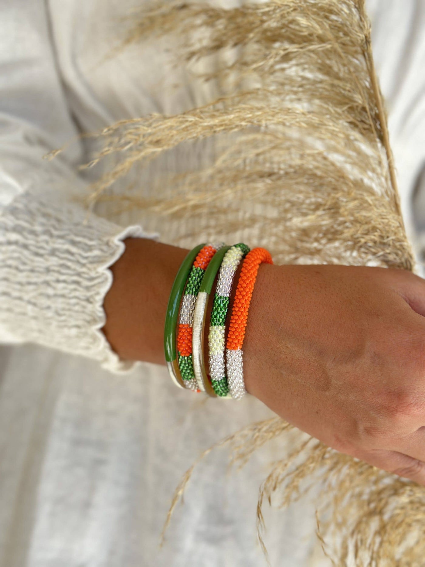 Pulsera nepalí plata y verde