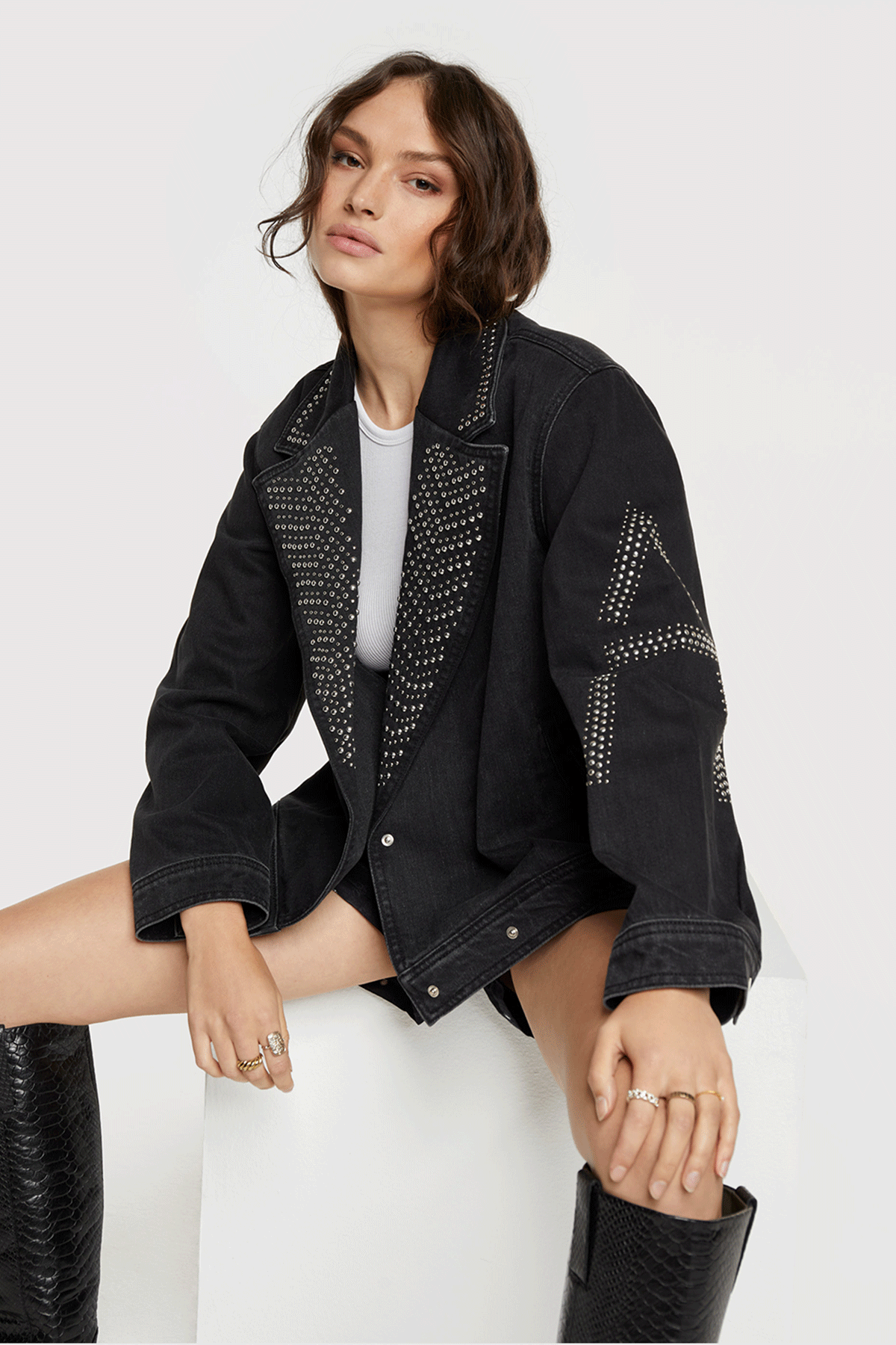 Chaqueta Denim tachas negro Alix the label