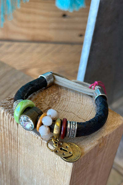 Brazalete piel marrón candado Dellmon