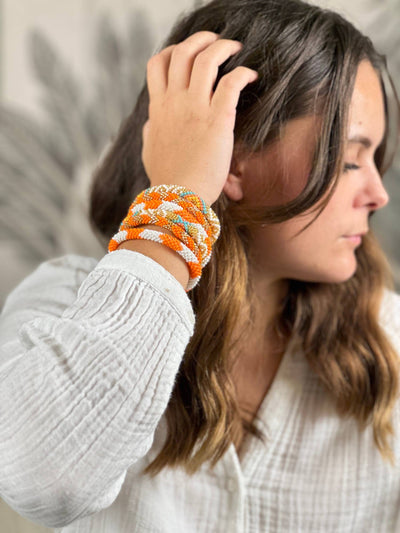 Pulsera nepalí  coral y dorado A20