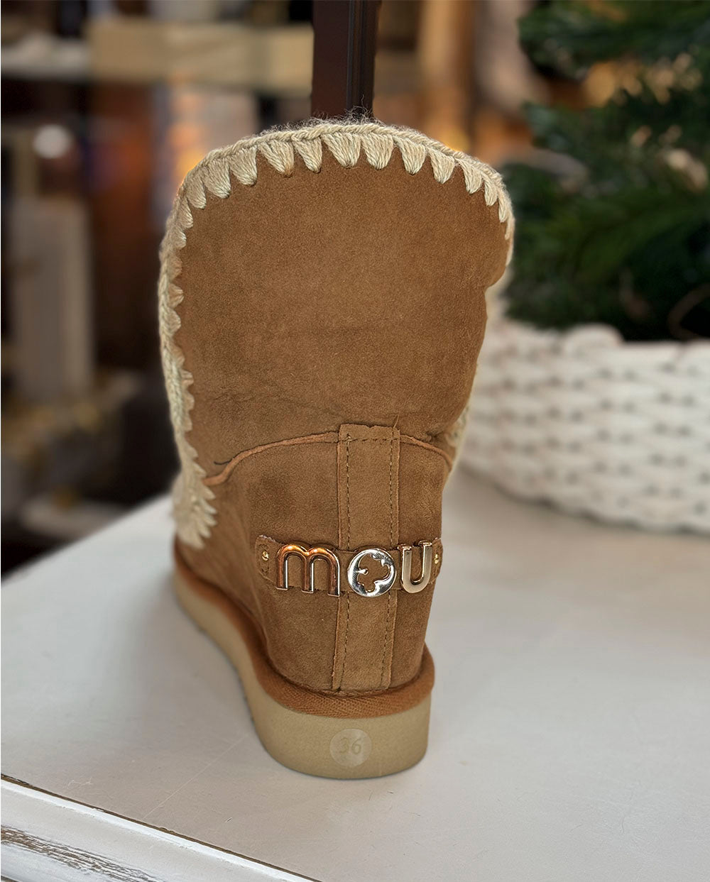 MOU Eskimo inner wedge short big metal logo caramel coffee