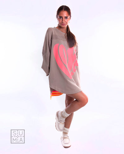 Sudadera larga corazón arena Miss Goodlife
