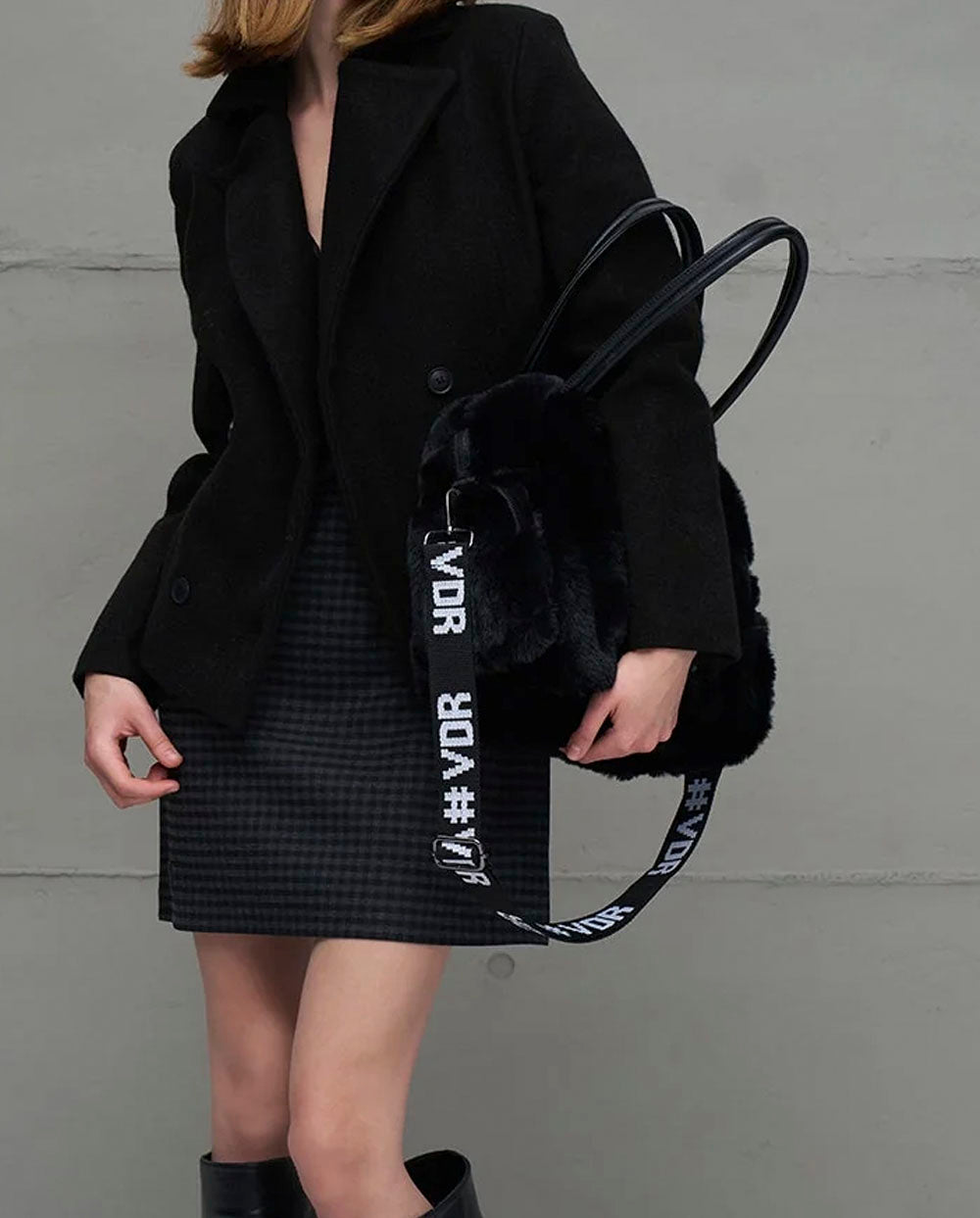 Bolso negro pelo Porto #VDR Viadellerose